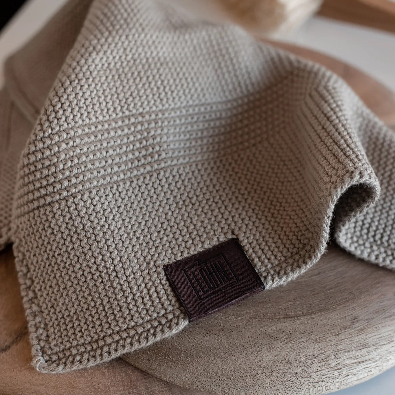 By LOHN - All round cloth 25 x 25 cm, Khaki